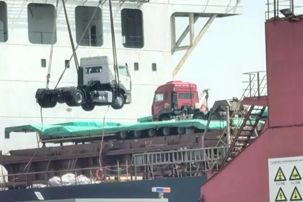 Sinotruk Howo 4x2 traktor maşını Səudiyyə Ərəbistanına göndərdi
